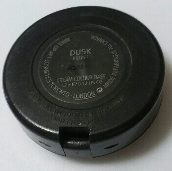 MAC Cream Colour Base in DUSK DISCONTINUED RARE - Picture 3 of 3
